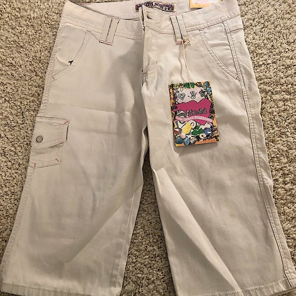 NEW Mudd Cropped Cargo Pants